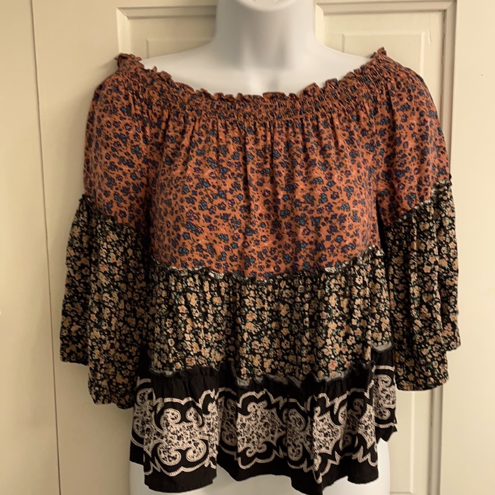 Young ladies top
